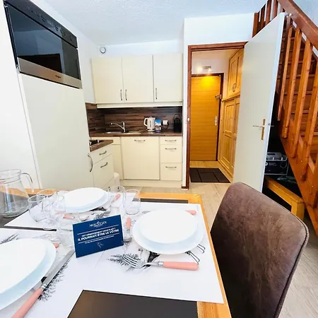 Duplex Aux Pieds 4 Pers Avec Parking A Meribel - Fr-1-688-102 *